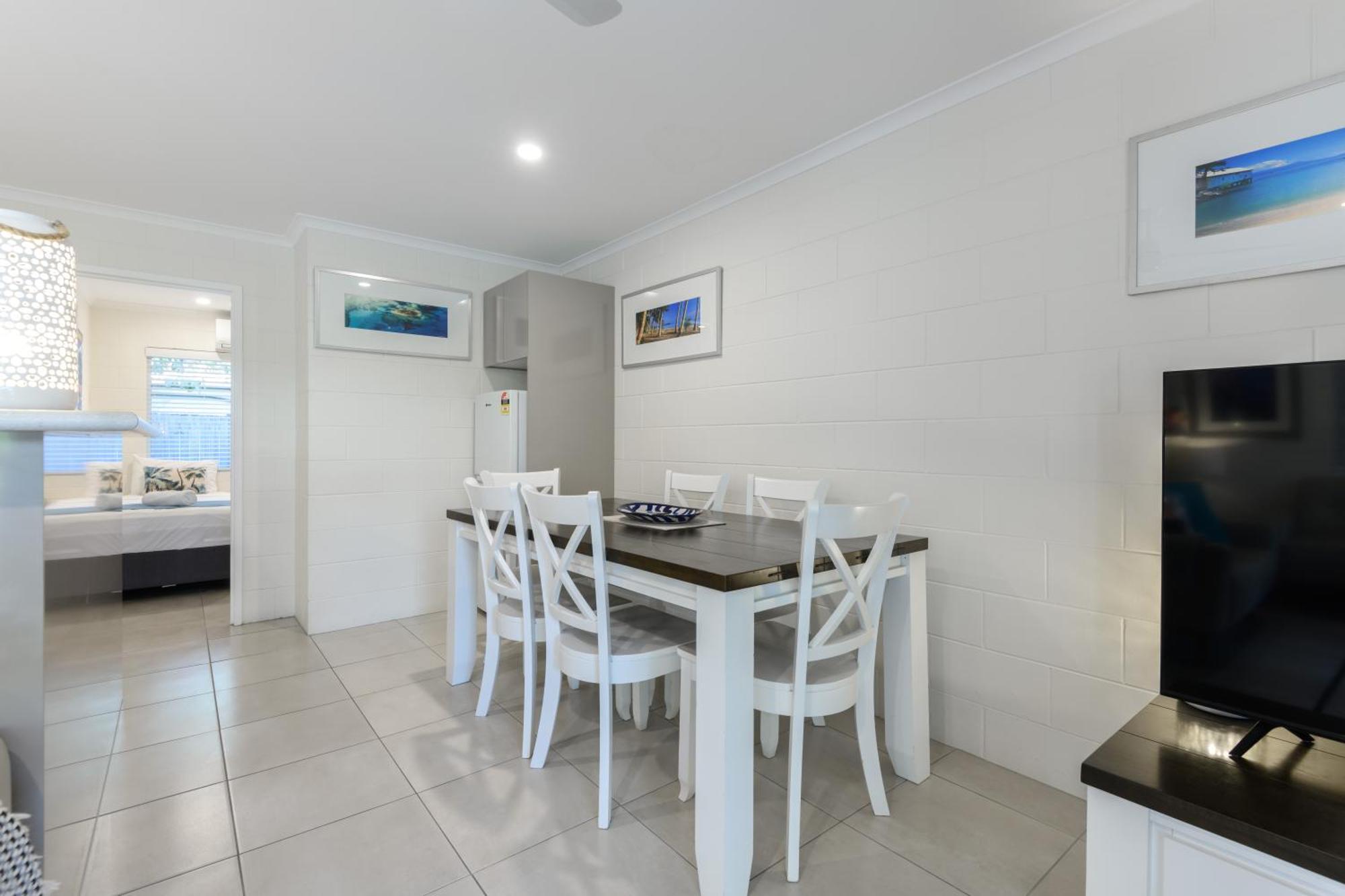 Lychee Tree Holiday Apartments Порт Дъглас Стая снимка