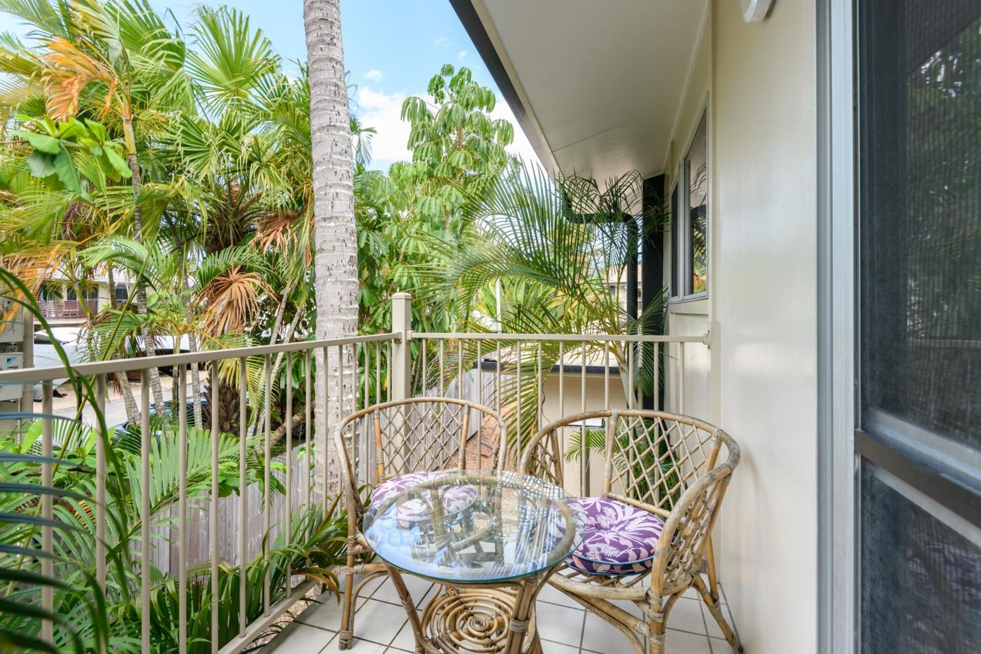 Lychee Tree Holiday Apartments Порт Дъглас Стая снимка