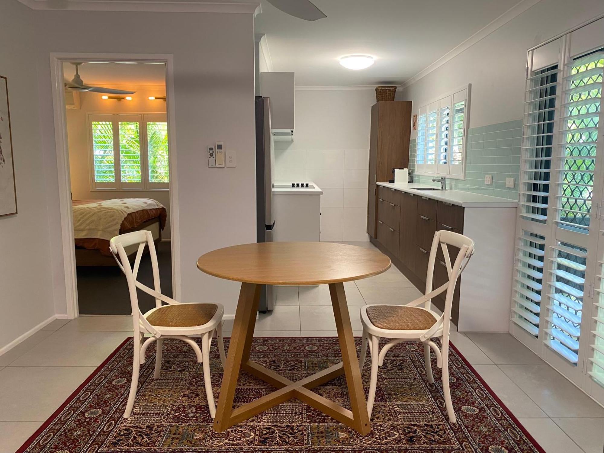 Lychee Tree Holiday Apartments Порт Дъглас Стая снимка